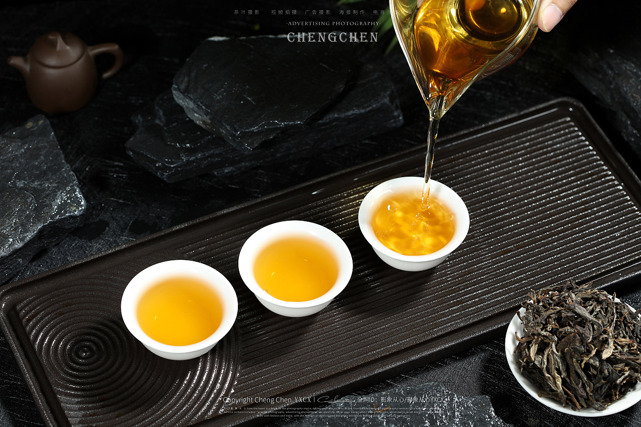 经典普洱茶拍摄的视觉盛宴 如何用摄影展现易武古树茶高端韵味（电商产品摄影行业秘籍）